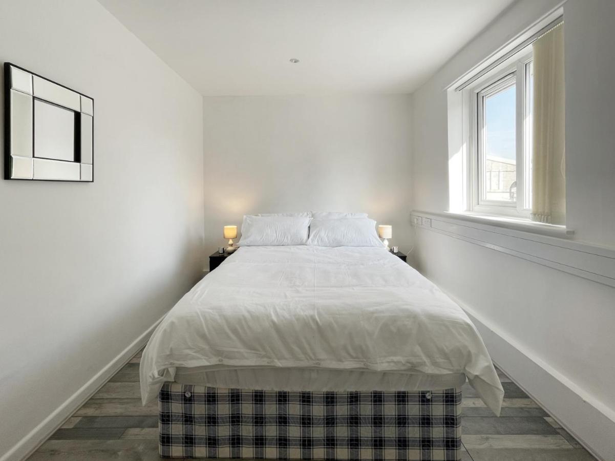 Bright, Warm & Cozy House In Harpurhey Apartment Манчестър Екстериор снимка