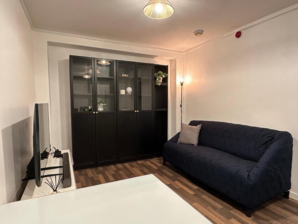 Bright, Warm & Cozy House In Harpurhey Apartment Манчестър Екстериор снимка
